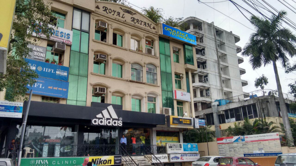 208 - 209 Royal Ratan Building 7 MG Road Indraprastha Square  Indore (Madhya Pradesh) <br />
Pin-452001