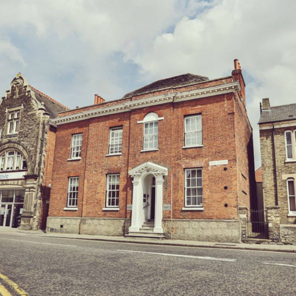 Based in the heart of Bedford, we are located in a prime area and able to meet face to face with our clients.