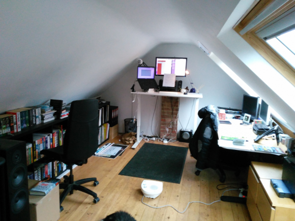 Although I don't see clients at my office I thought I'd share a picture of it. 